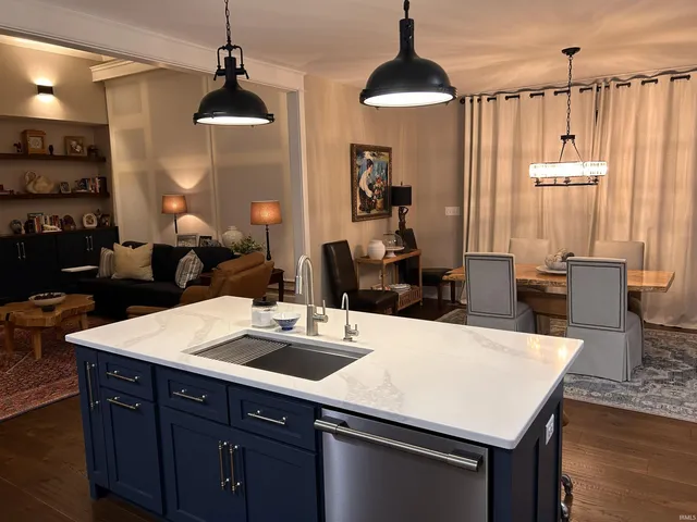 $824,900 | 7515 Lauren Drive, Evansville, IN 47725