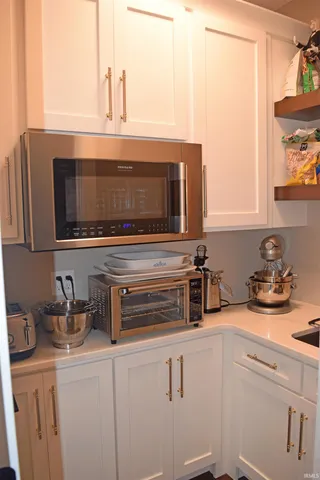 $824,900 | 7515 Lauren Drive, Evansville, IN 47725