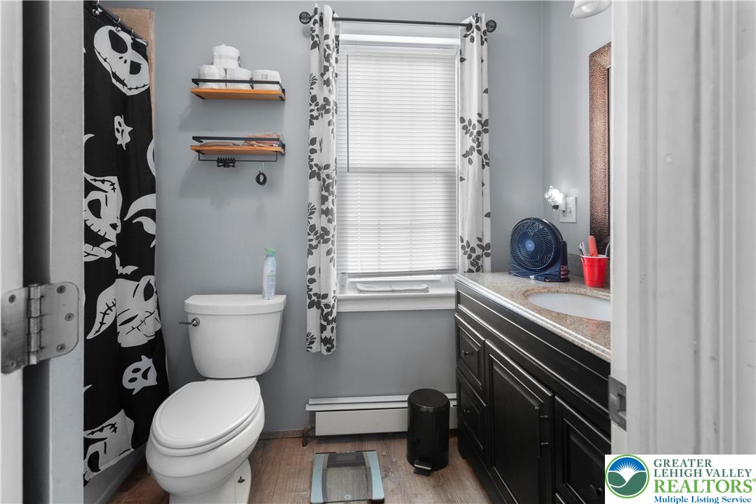 455 Bushkill Center Road Nazareth, PA 18064 - Photo 11 of 20 Full Bathroom