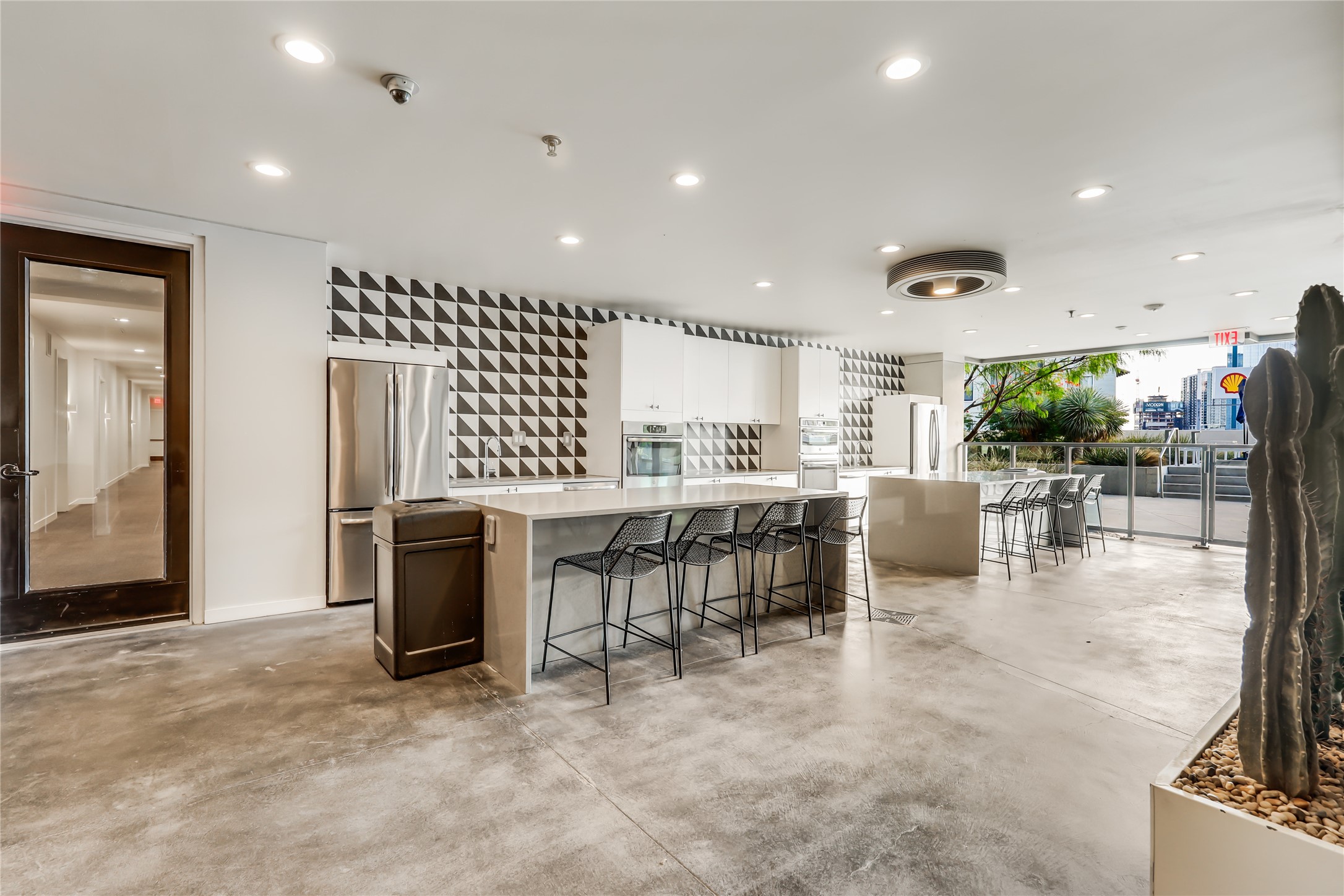 800 Embassy Drive, Unit 606 Austin, TX 78702 - Photo 31 of 38