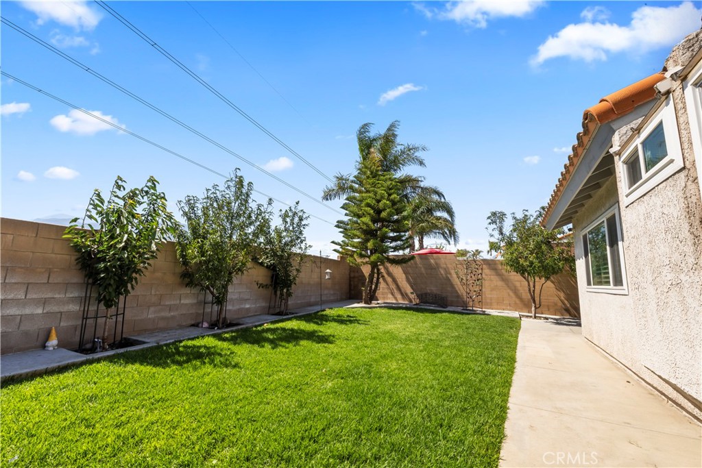 3906 North Flame Tree Avenue Rialto, CA 92377 - Photo 43 of 50