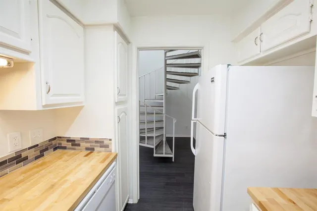 $1,695 | 5100 Verde Valley Lane, Unit 150, Dallas, TX 75254