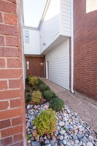 $1,695 | 5100 Verde Valley Lane, Unit 150, Dallas, TX 75254