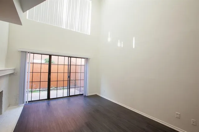 $1,695 | 5100 Verde Valley Lane, Unit 150, Dallas, TX 75254