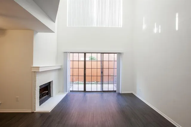 $1,695 | 5100 Verde Valley Lane, Unit 150, Dallas, TX 75254