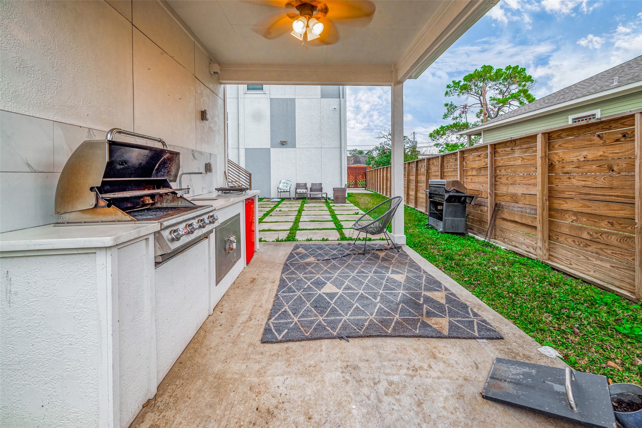 5722 Cullen Boulevard, Unit A Houston, TX 77021 - Photo 16 of 16 Outdoor cooking with gas grill.