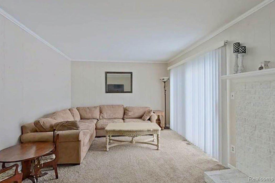 9453 White Lake Road Fenton, MI 48430 - Photo 6 of 48 Gallery Image 6