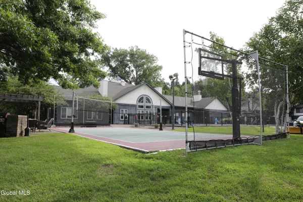 $1,273 | 10 Residence Inn Drive, Unit 101, Colonie, NY 12110