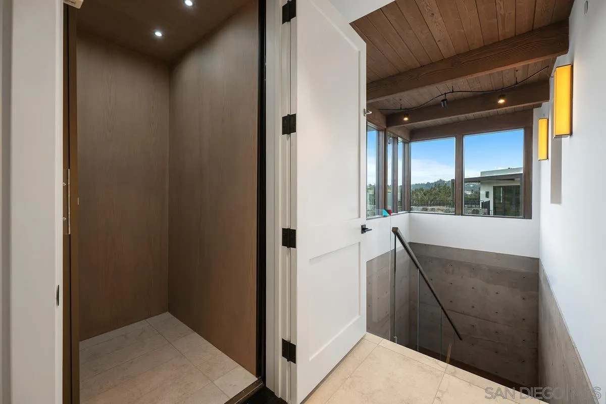 4728 El Aspecto Rancho Santa Fe, CA 92067 - Photo 30 of 34 a view of utility room