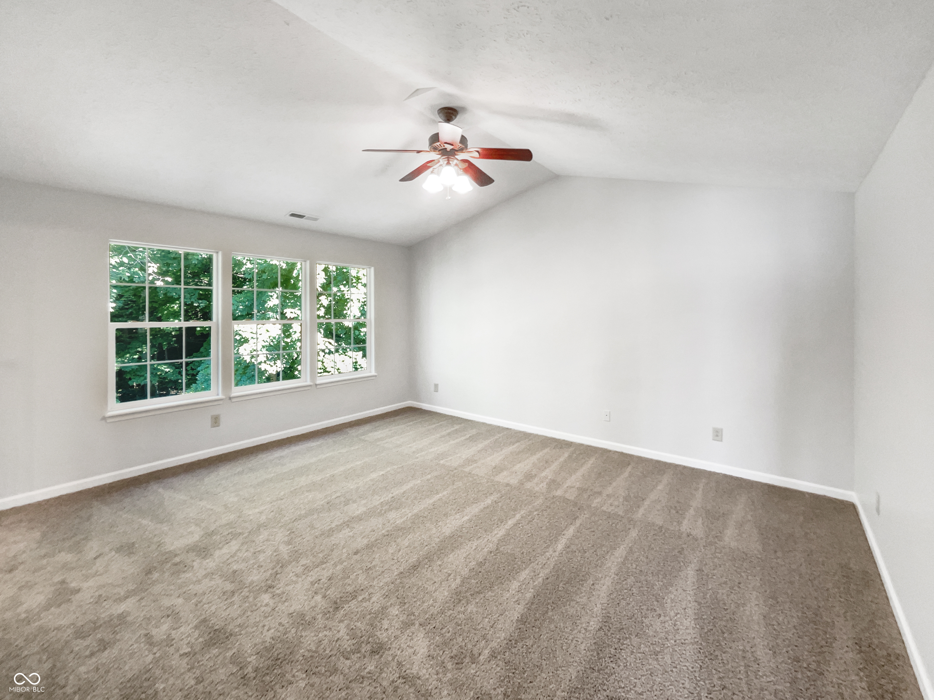 5632 Fair Ridge Place Indianapolis, IN 46221 - Photo 5 of 26 Gallery Image 5