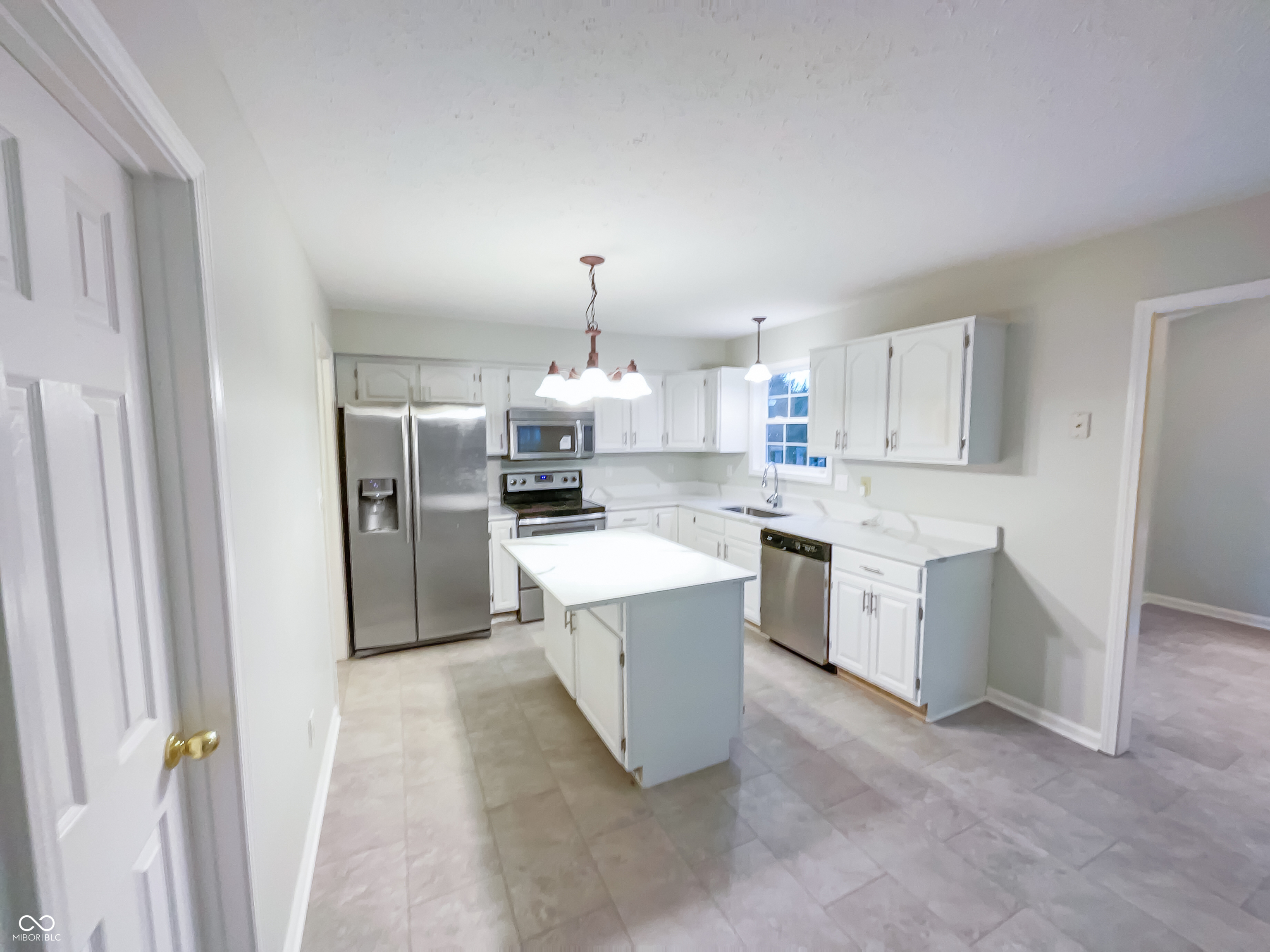5632 Fair Ridge Place Indianapolis, IN 46221 - Photo 6 of 26 Gallery Image 6