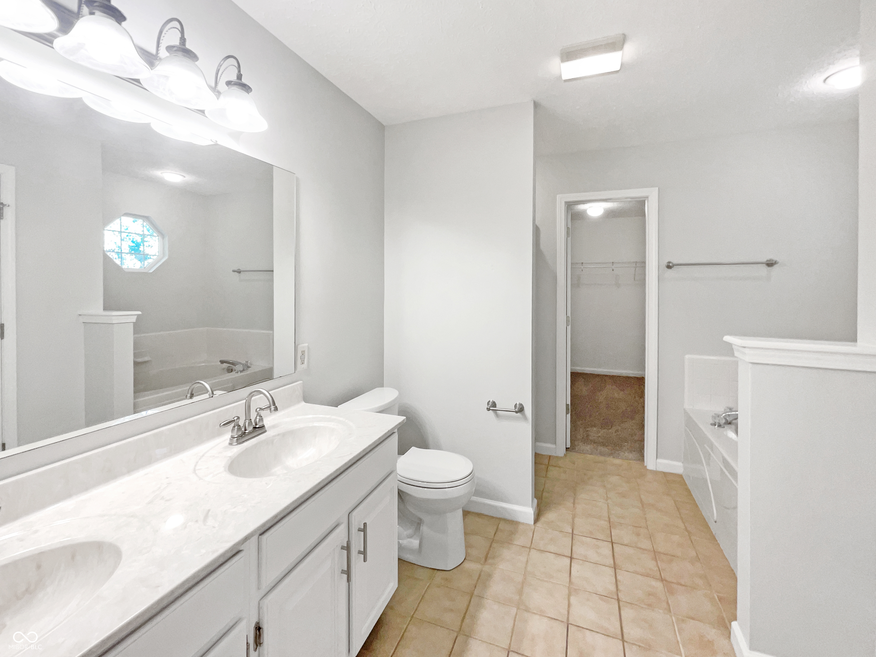 5632 Fair Ridge Place Indianapolis, IN 46221 - Photo 7 of 26 Gallery Image 7