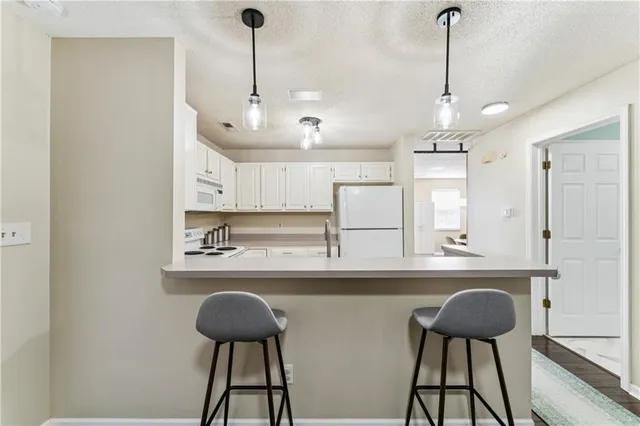 $170,000 | 220 East Hansen Court, Independence, MO 64055