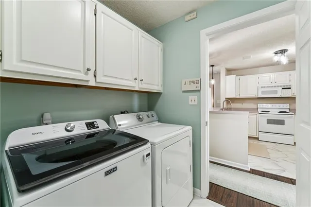 $170,000 | 220 East Hansen Court, Independence, MO 64055