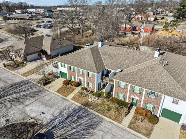 $170,000 | 220 East Hansen Court, Independence, MO 64055