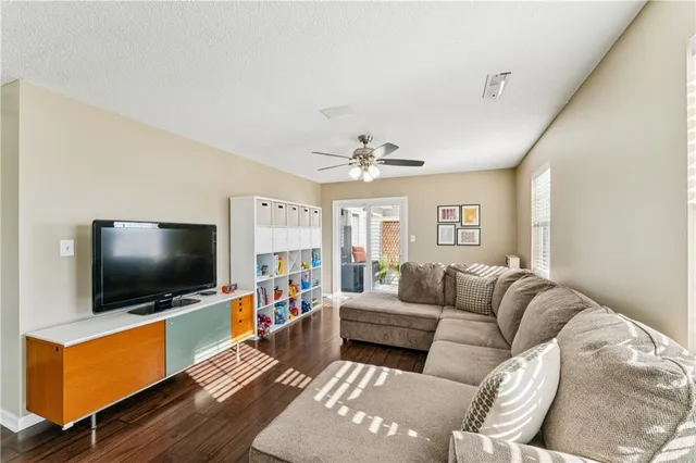 $170,000 | 220 East Hansen Court, Independence, MO 64055