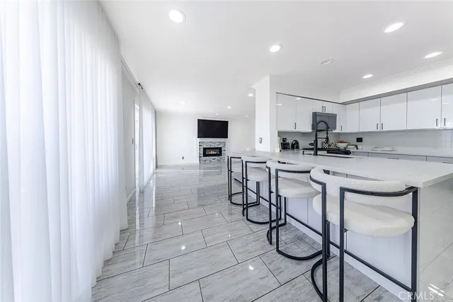 $890,000 | 19512 Steinway Street, Canyon Country, CA 91351