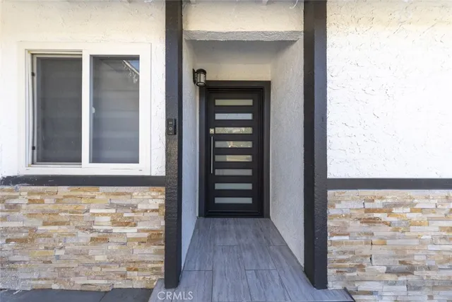 $890,000 | 19512 Steinway Street, Canyon Country, CA 91351