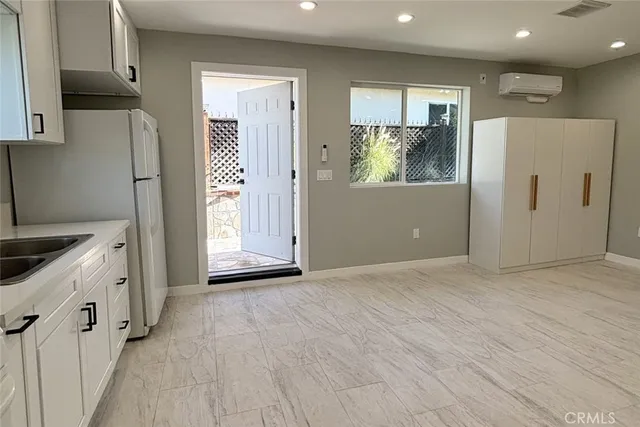 $890,000 | 19512 Steinway Street, Canyon Country, CA 91351