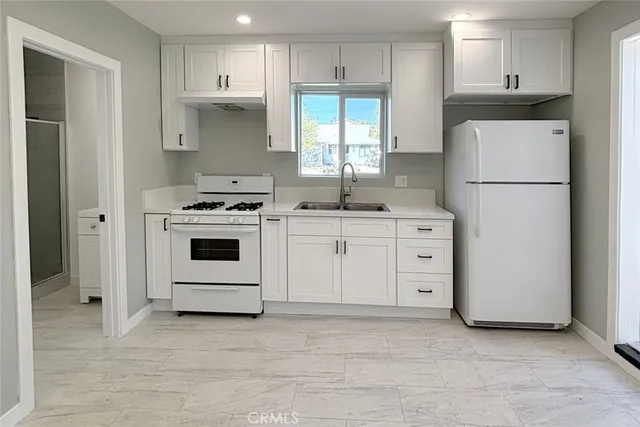 $890,000 | 19512 Steinway Street, Canyon Country, CA 91351