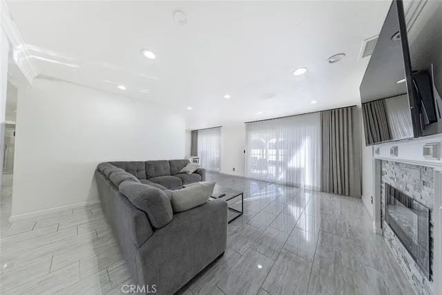 $890,000 | 19512 Steinway Street, Canyon Country, CA 91351