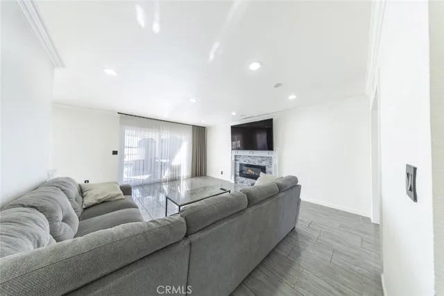 $890,000 | 19512 Steinway Street, Canyon Country, CA 91351