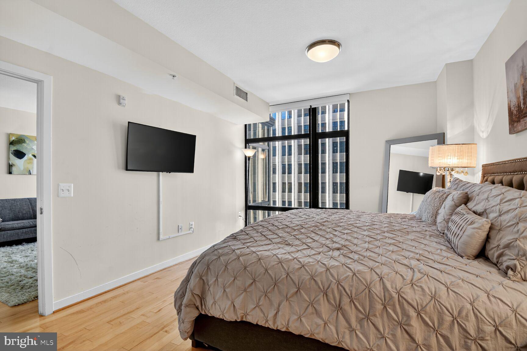 1010 Massachusetts Avenue Northwest, Unit 708 Washington, DC 20001 - Photo 15 of 35