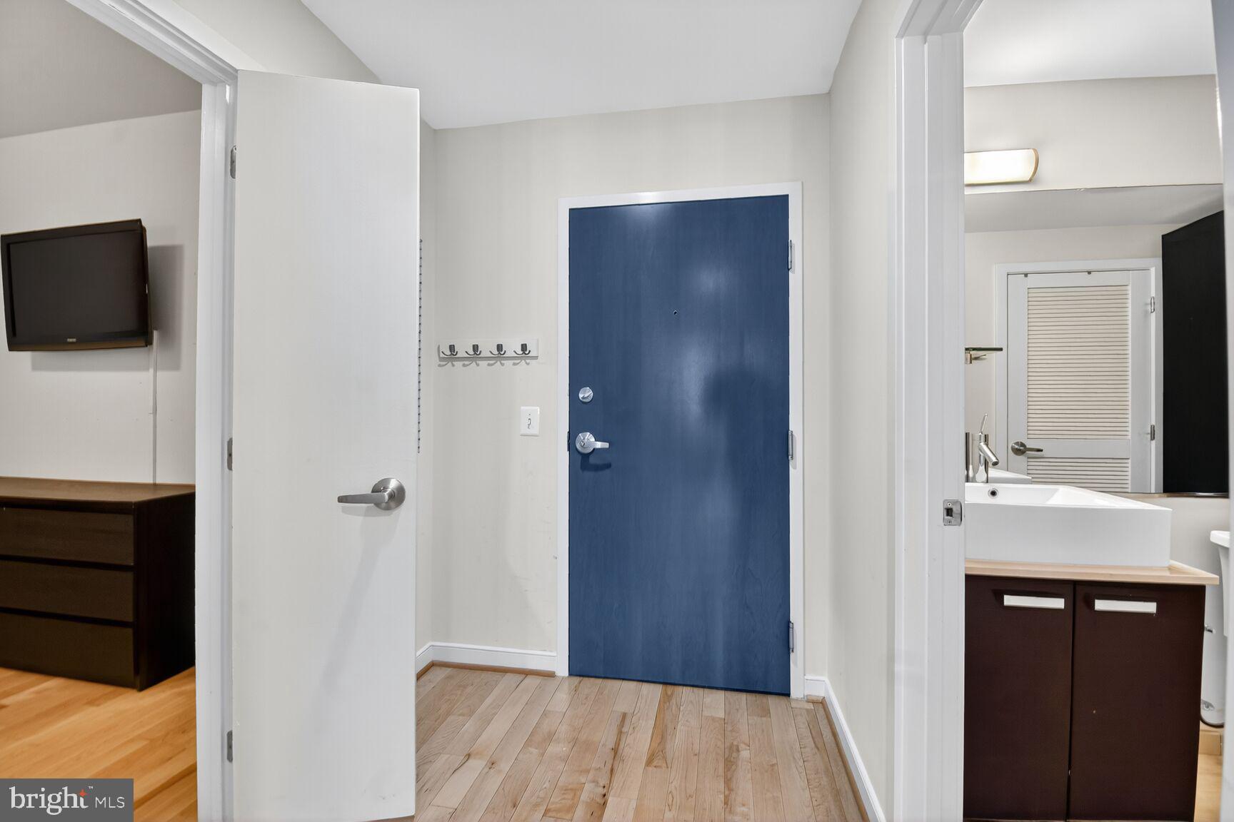 1010 Massachusetts Avenue Northwest, Unit 708 Washington, DC 20001 - Photo 23 of 35