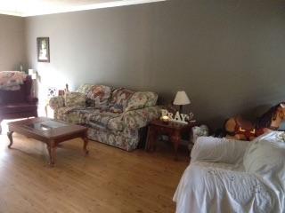 365 Cedarcliff Road Antioch, TN 37013 - Photo 2 of 7 a living room with furniture