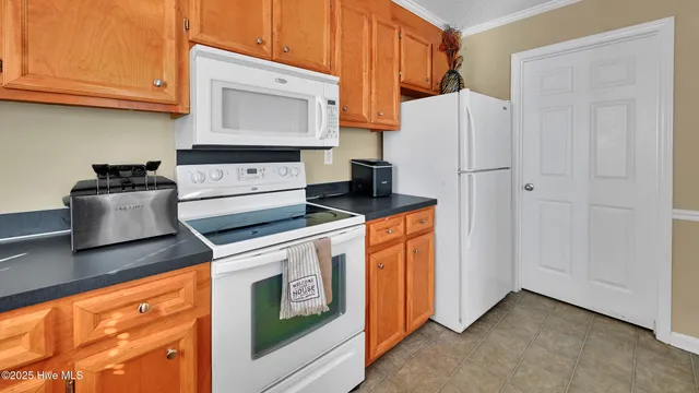 $147,000 | 3812 East Vancroft Circle, Unit L1, Winterville, NC 28590