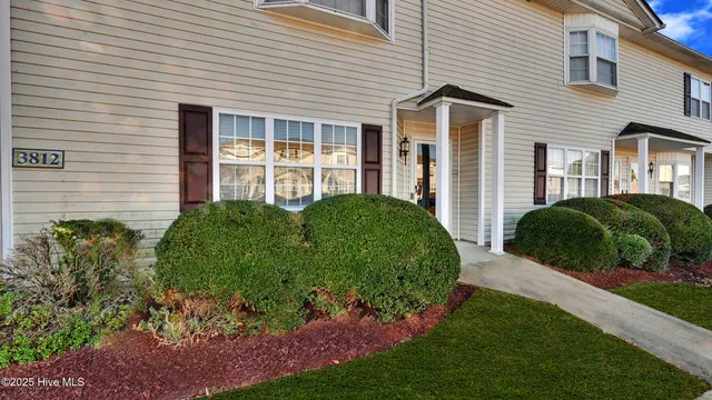 $147,000 | 3812 East Vancroft Circle, Unit L1, Winterville, NC 28590