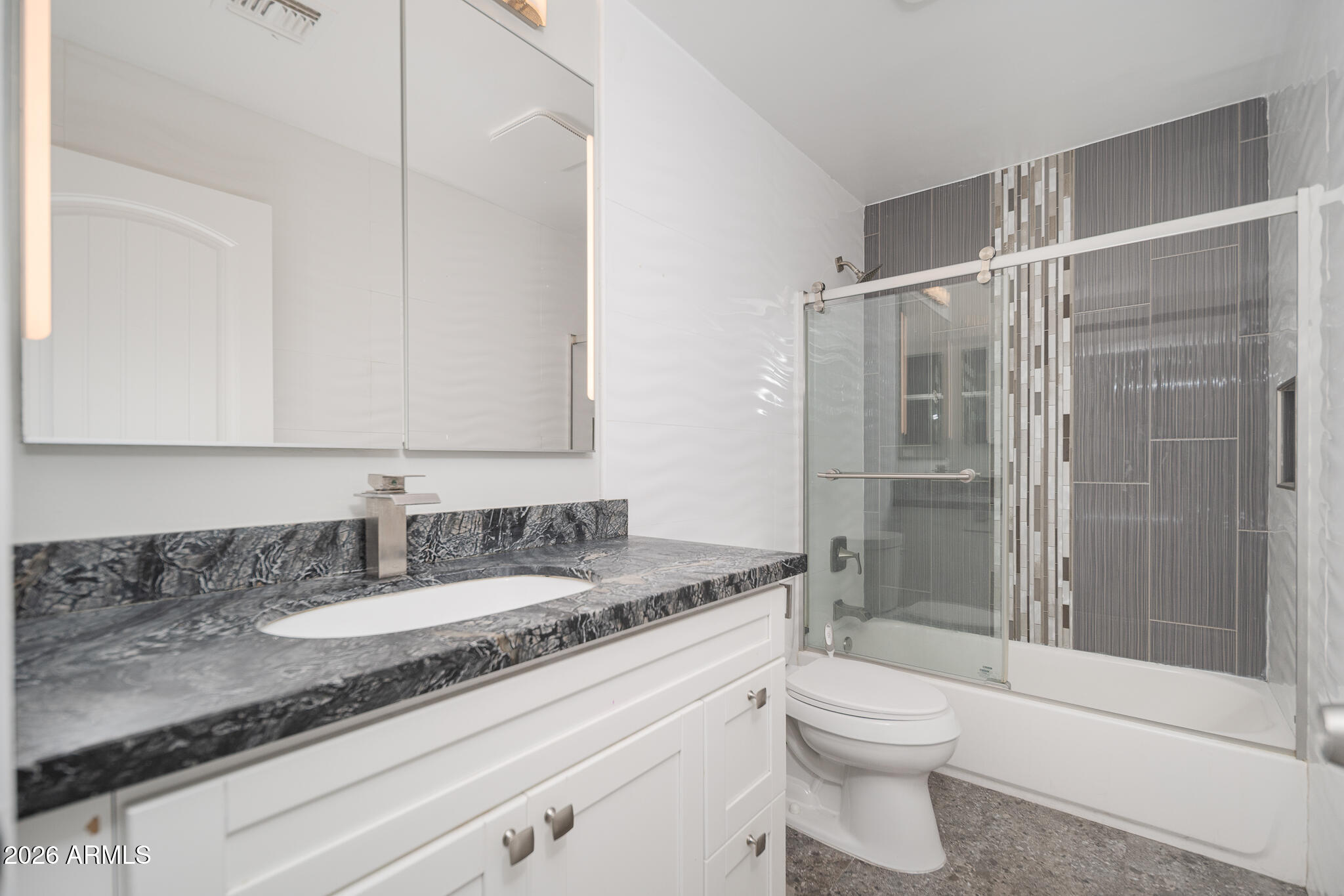 4901 West Greenway Road Glendale, AZ 85306 - Photo 23 of 46 23_Bath2_01