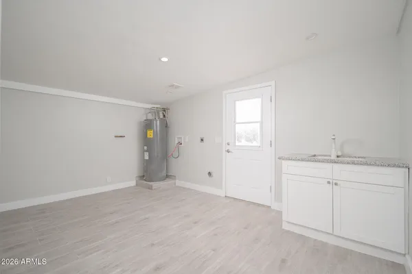 $975,000 | 4901 West Greenway Road, Glendale, AZ 85306