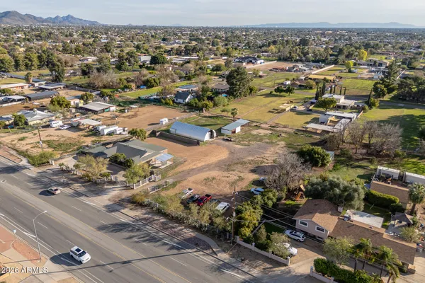 $975,000 | 4901 West Greenway Road, Glendale, AZ 85306