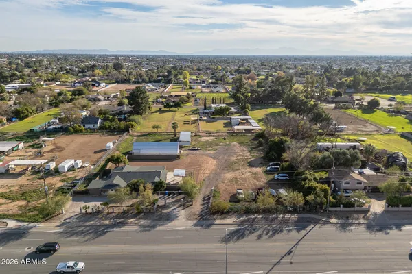 $975,000 | 4901 West Greenway Road, Glendale, AZ 85306