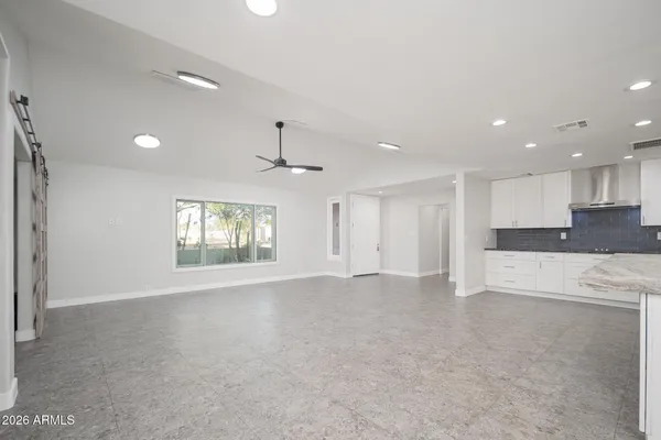 $975,000 | 4901 West Greenway Road, Glendale, AZ 85306