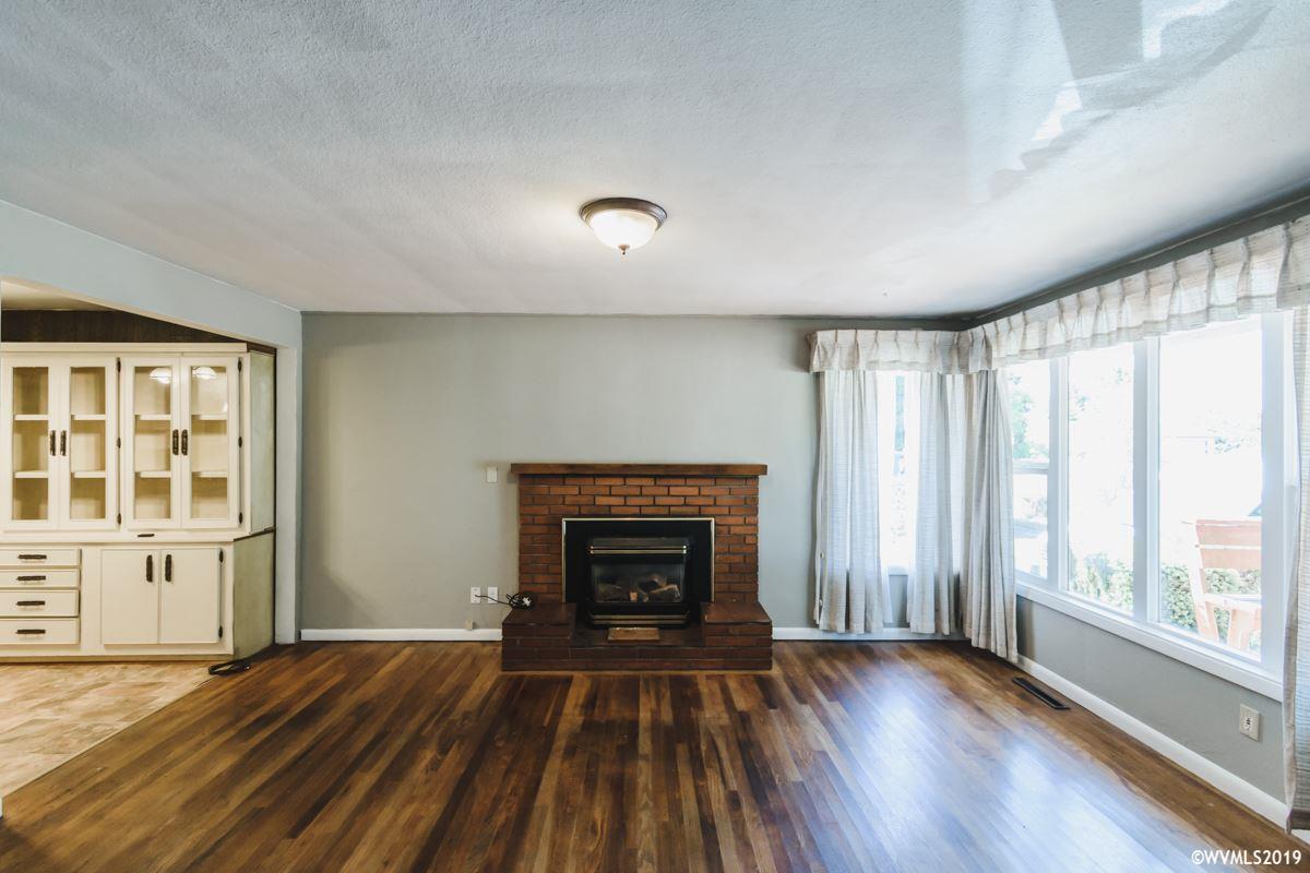 472 F Street Lebanon, OR 97355 - Photo 12 of 25