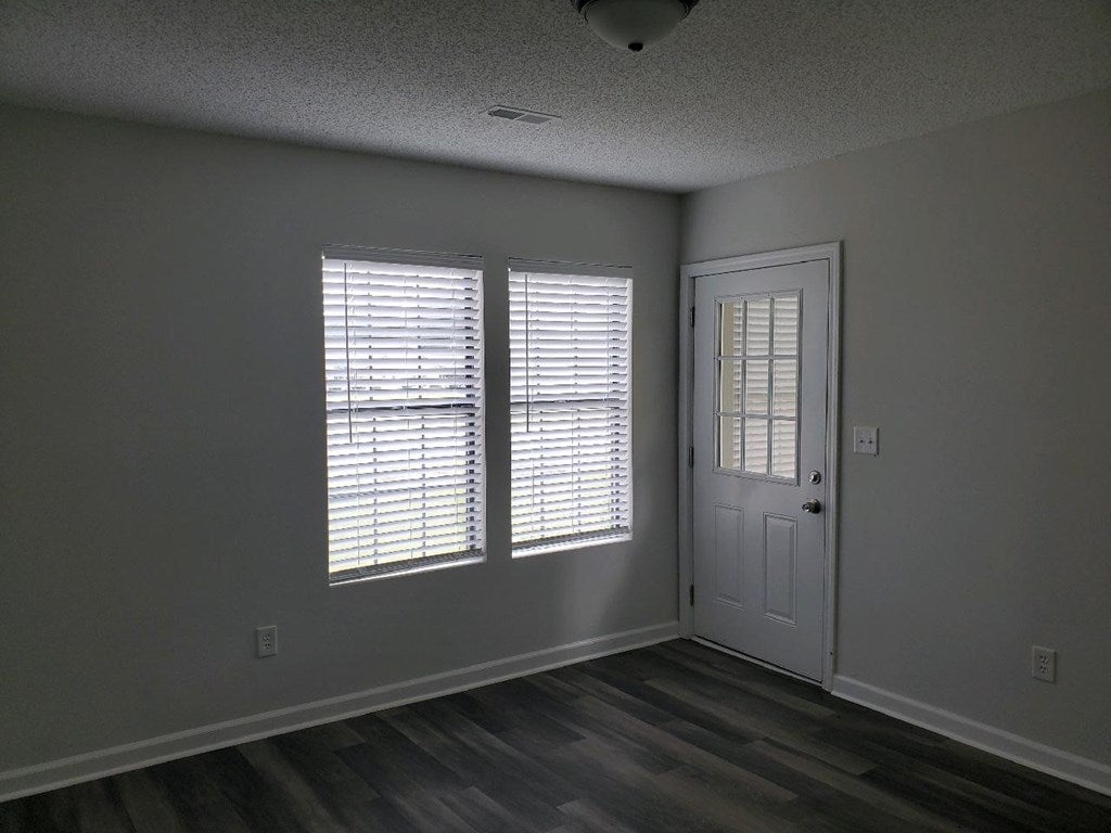 8012 Val Del Road Adel, GA 31620 - Photo 10 of 25 Gallery Image 10