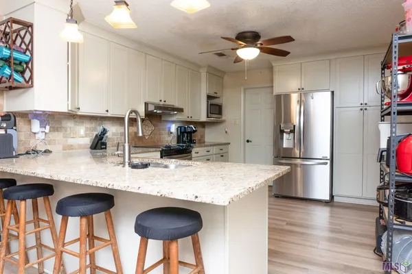 $2,200 | 8413 Fairway Drive, Pineville, LA 71360