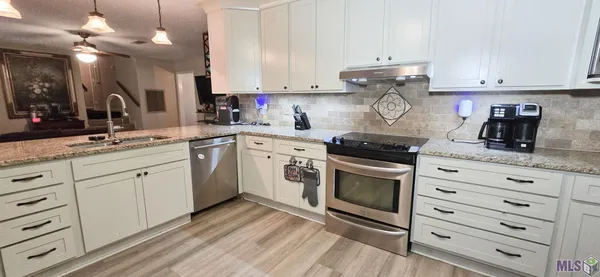 $2,200 | 8413 Fairway Drive, Pineville, LA 71360