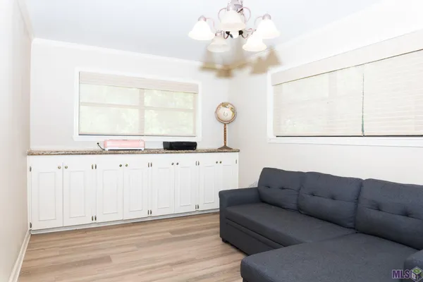 $2,200 | 8413 Fairway Drive, Pineville, LA 71360