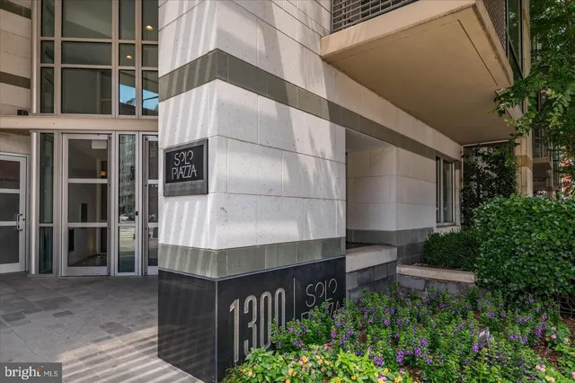 a view of an entryway with a door