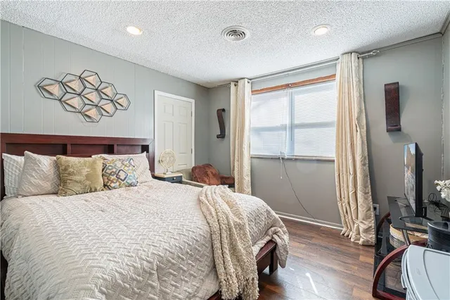 $225,000 | 10008 East 60th Terrace, Raytown, MO 64133