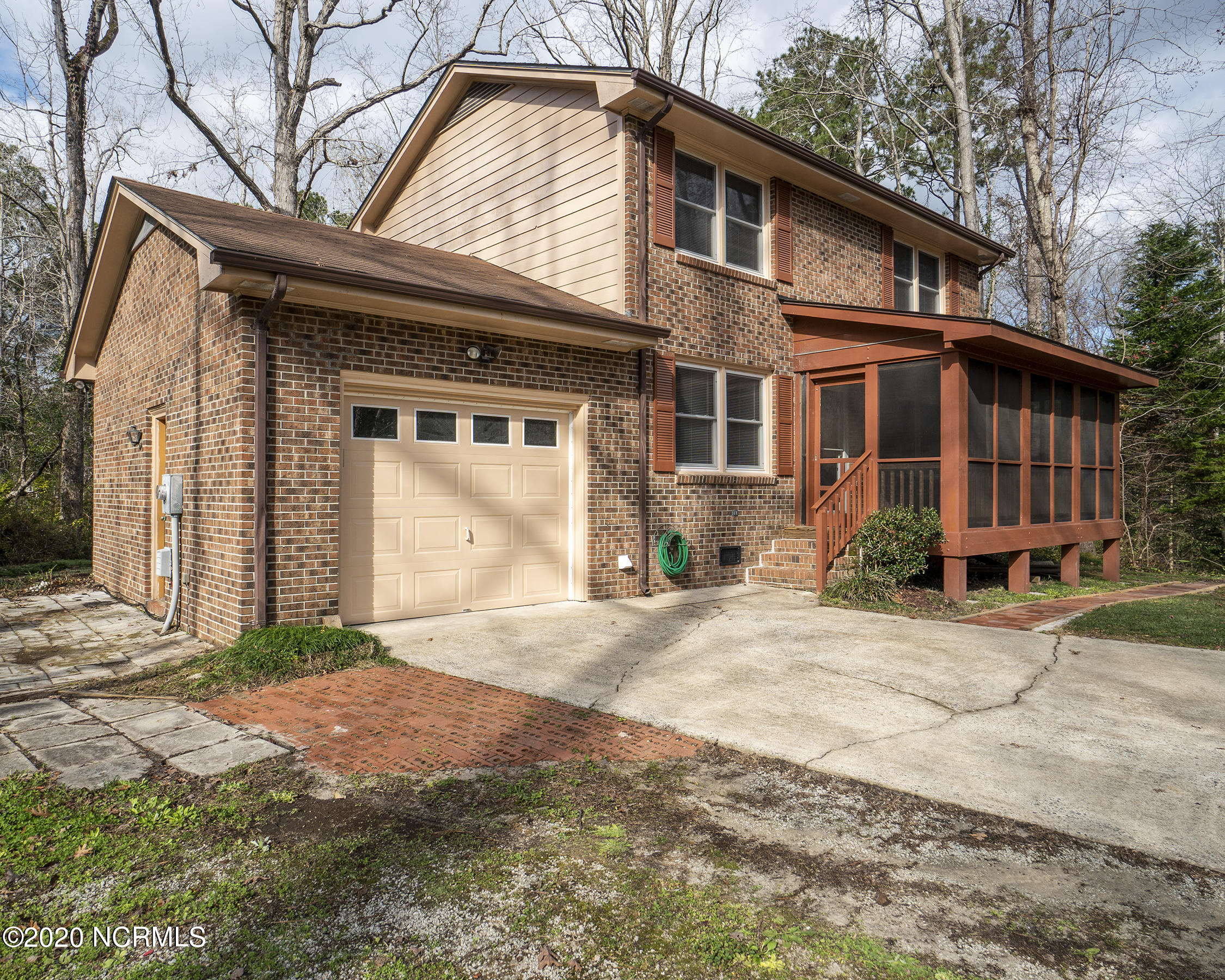 306 Little Rossie Road New Bern, NC 28560 - Photo 23 of 47 1 Car Attached Garage