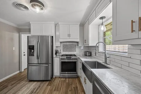 $680,000 | 4405 Westlake Drive, Fort Worth, TX 76109