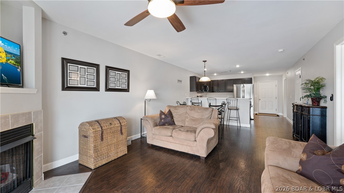 194 Sac Road, Unit D302 Sunrise Beach, MO 65079 - Photo 3 of 31