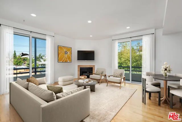 $695,000 | 4567 Lexington Avenue, Unit 106, Los Angeles, CA 90029