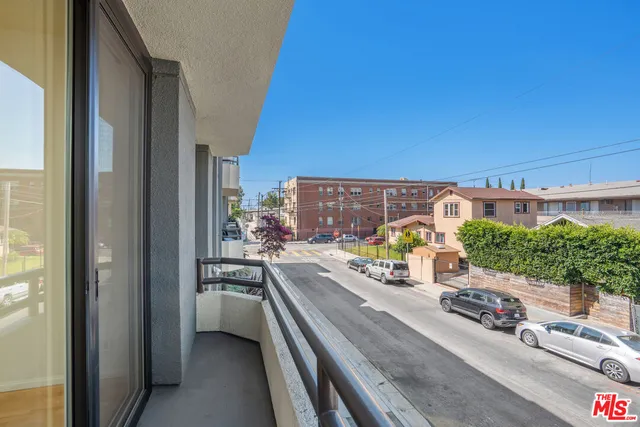 $695,000 | 4567 Lexington Avenue, Unit 106, Los Angeles, CA 90029