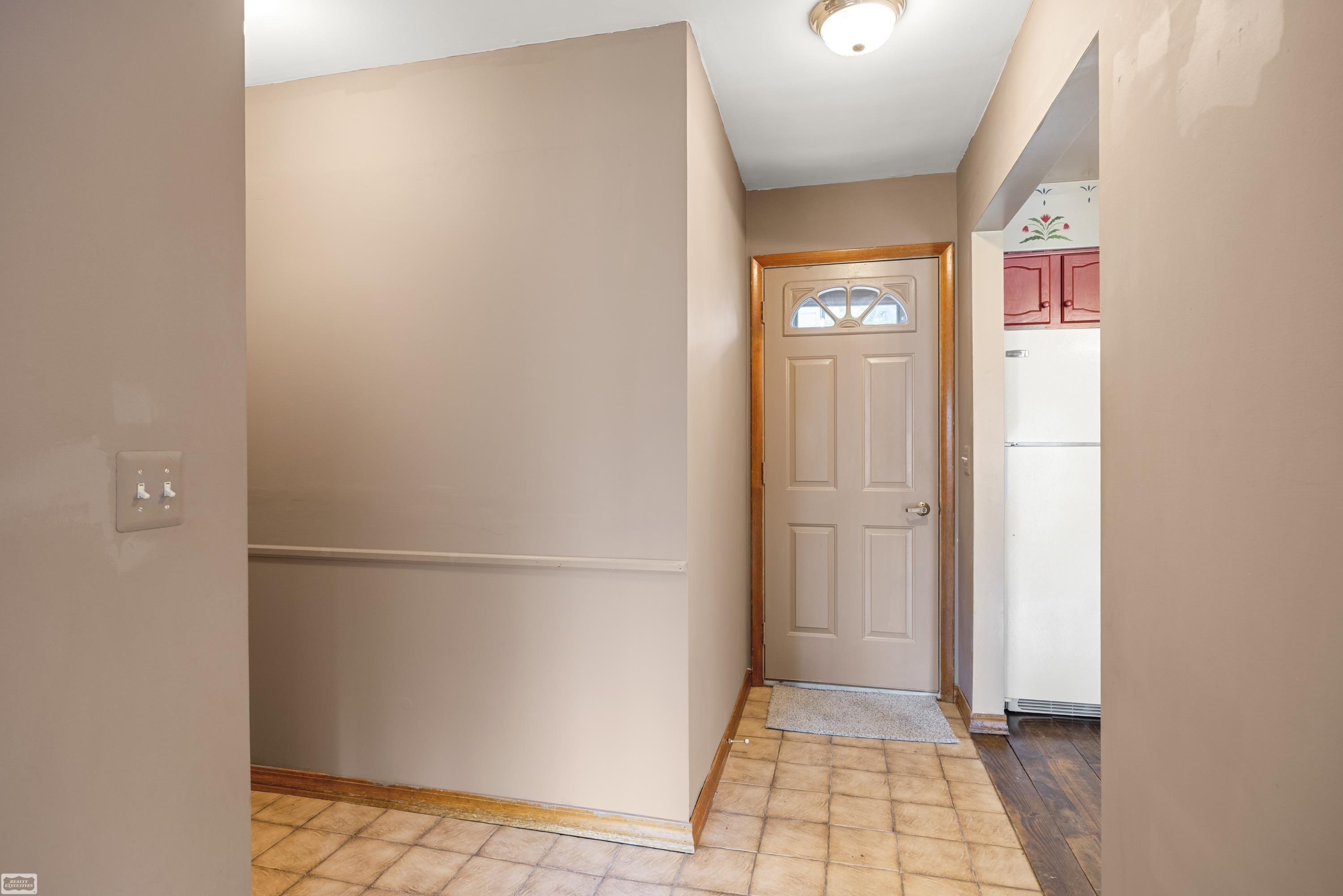 475 South Bartlett Road St. Clair, MI 48079 - Photo 8 of 48 50171690-a04d6417-b9d1-4877-97da-ff01200fe401.JPG