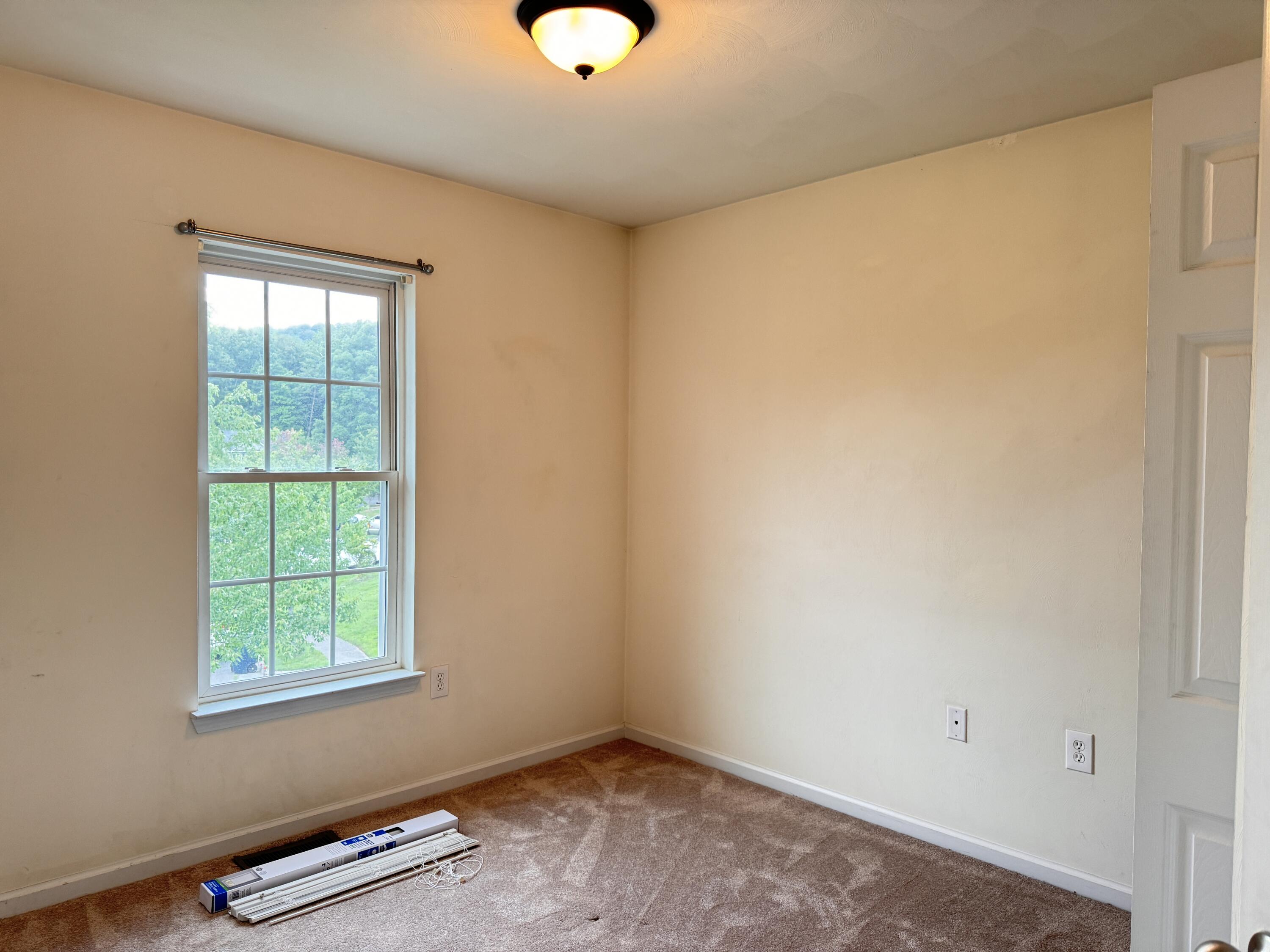 1122 Updike Road Roanoke, VA 24014 - Photo 8 of 20 IMG_8874